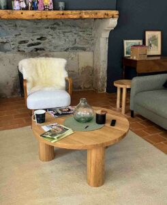 Agencement de mobilier de salon sur-mesure.