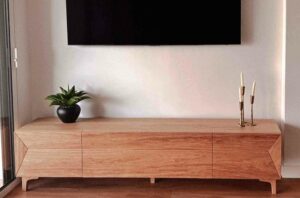 Meuble TV sur mesure dans les Landes.