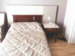 Mobilier professionnel pour EHPAD sur mesure.