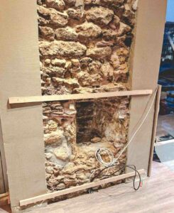Cache en bois pour mobilier professionnel dans les Landes.