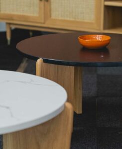 Tables basses sur-mesure.